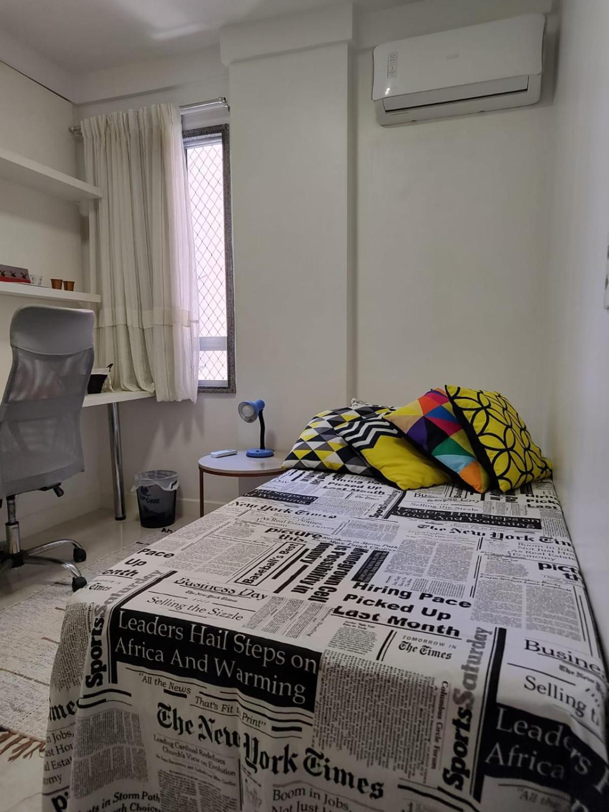 Hostel For One Com Quarto De Solteiro E Banheiro Privativos Vitoria Luaran gambar